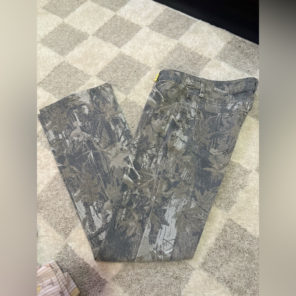 Camo Straight-Leg Pants in Olive/Brown